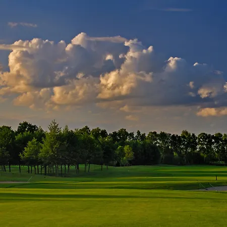 Idingshof & Restaurant מלון 4*