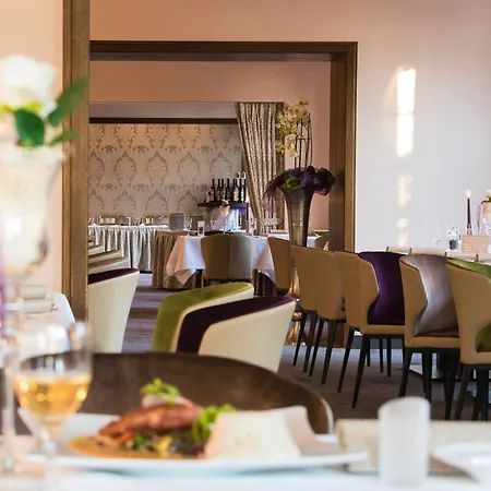 Idingshof & Restaurant מלון