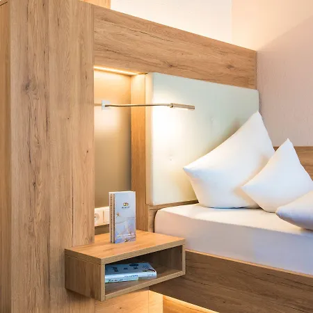 Idingshof & Restaurant 4* בראמשה