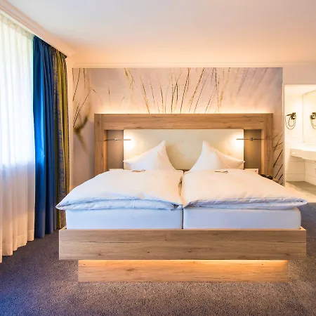 Idingshof & Restaurant מלון 4*