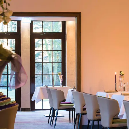 Idingshof & Restaurant מלון 4*