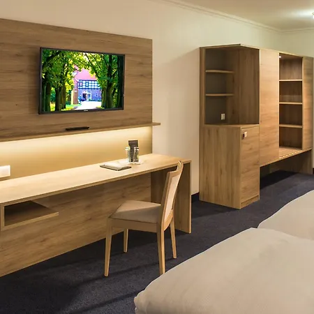 Idingshof & Restaurant 4* בראמשה