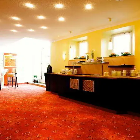 Idingshof & Restaurant מלון בראמשה