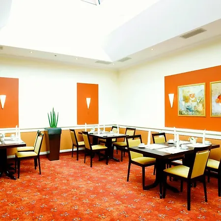 Idingshof & Restaurant מלון